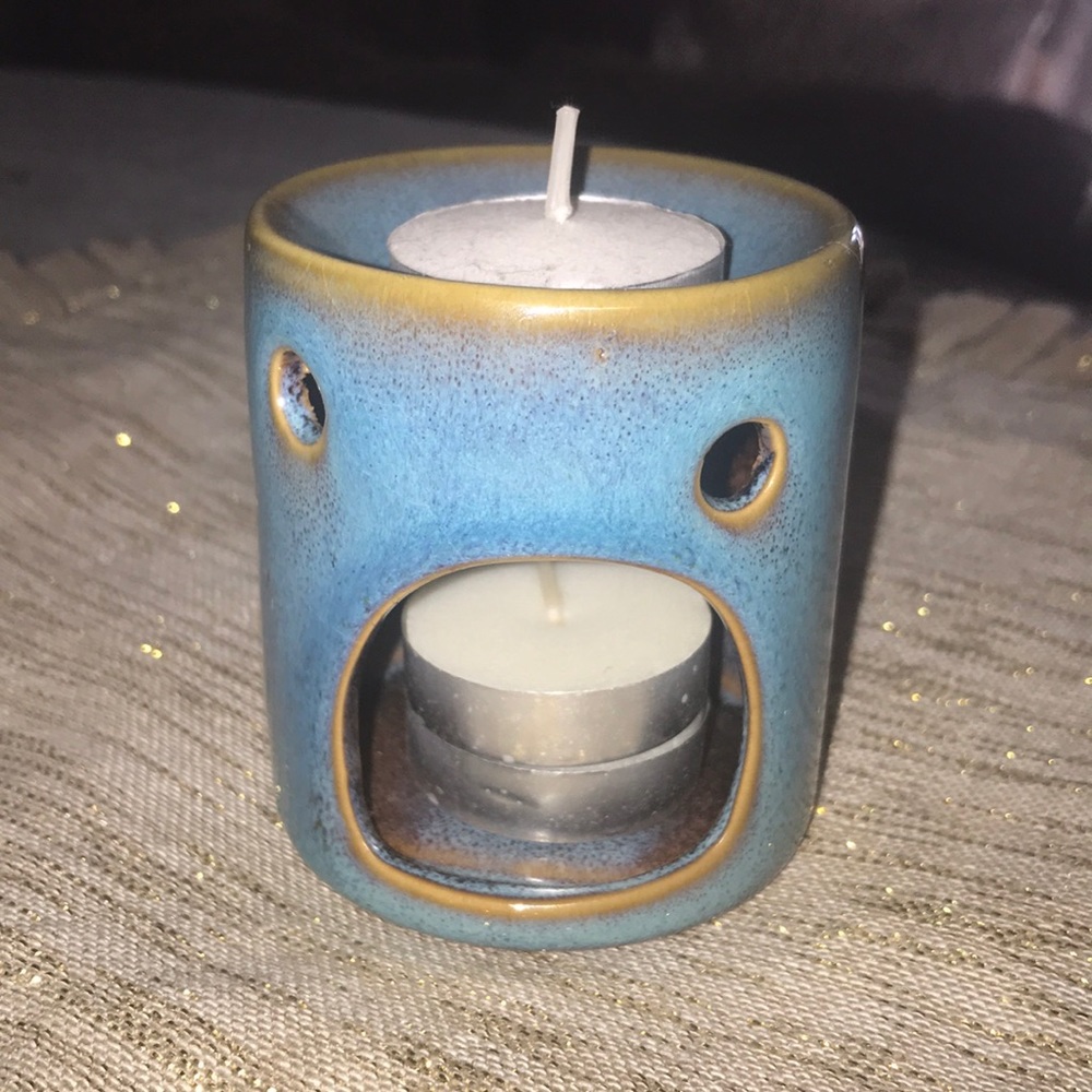 cute blue tea light candle | in scent holder🦋